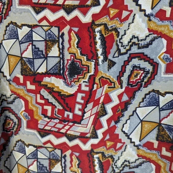 Vintage Classic Collection Blouse Red/Gray/Blue/Gold Geometric Pattern Size 18 - Picture 5 of 11